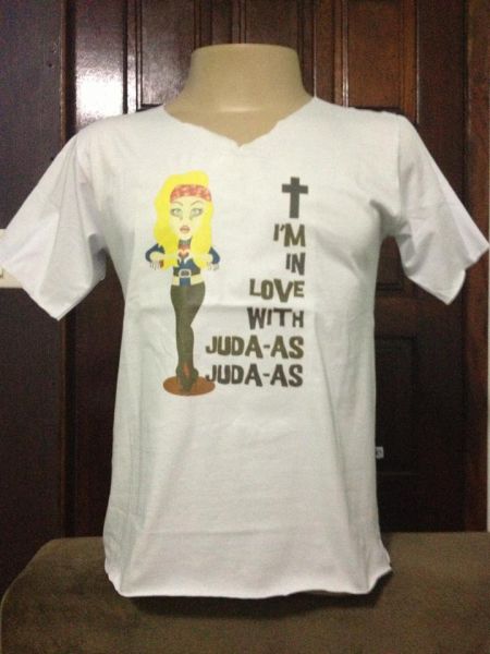 Camiseta Customizada Lady Gaga - Judas