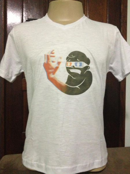 Camiseta Crise 3D